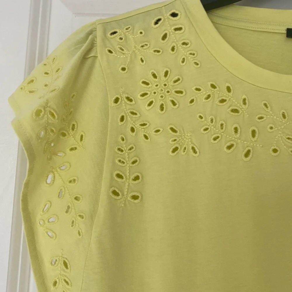 NWT Ann Taylor eyelet cap sleeve cotton top pale citrine - Picture 5 of 8